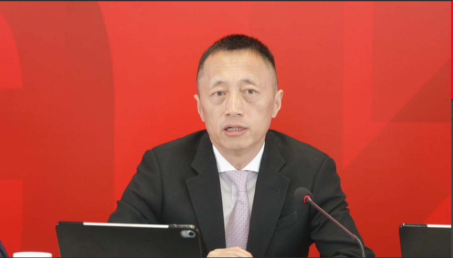 銷售額破七千億，萬(wàn)科股價(jià)還是跌了，郁亮稱掙錢不易