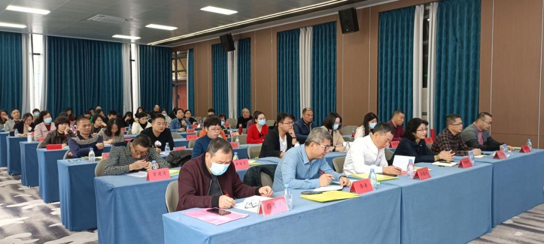 這場專題業(yè)務培訓班很重要！
